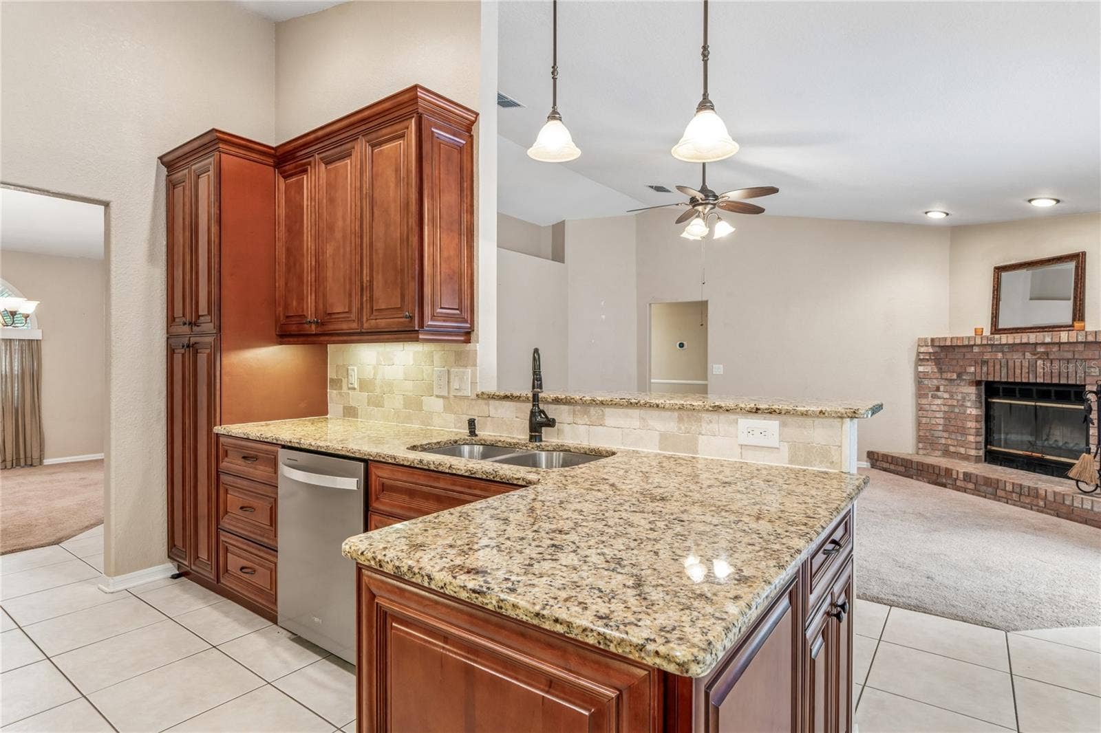 14433 LINDEN DRIVE, Spring Hill, FL 34609 Granite Counters