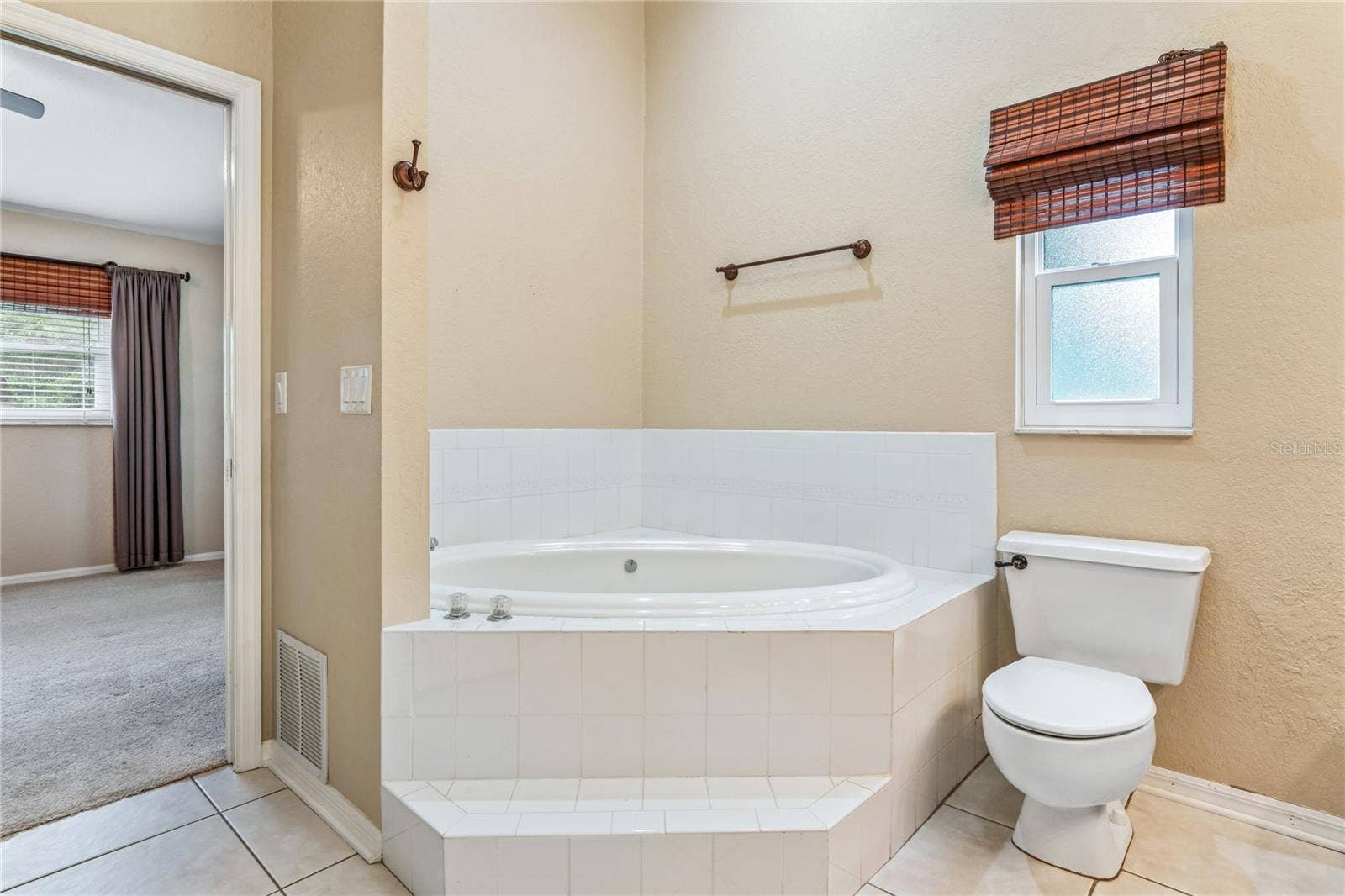 14433 LINDEN DRIVE, Spring Hill, FL 34609 Garden/Soaking Tub