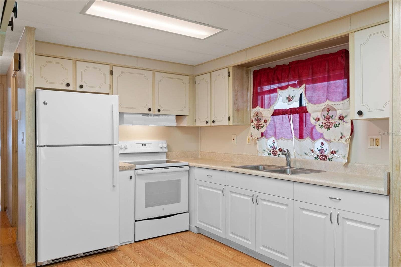 8489 FLEETWAY AVENUE, Brooksville, FL 34613 Kitchen