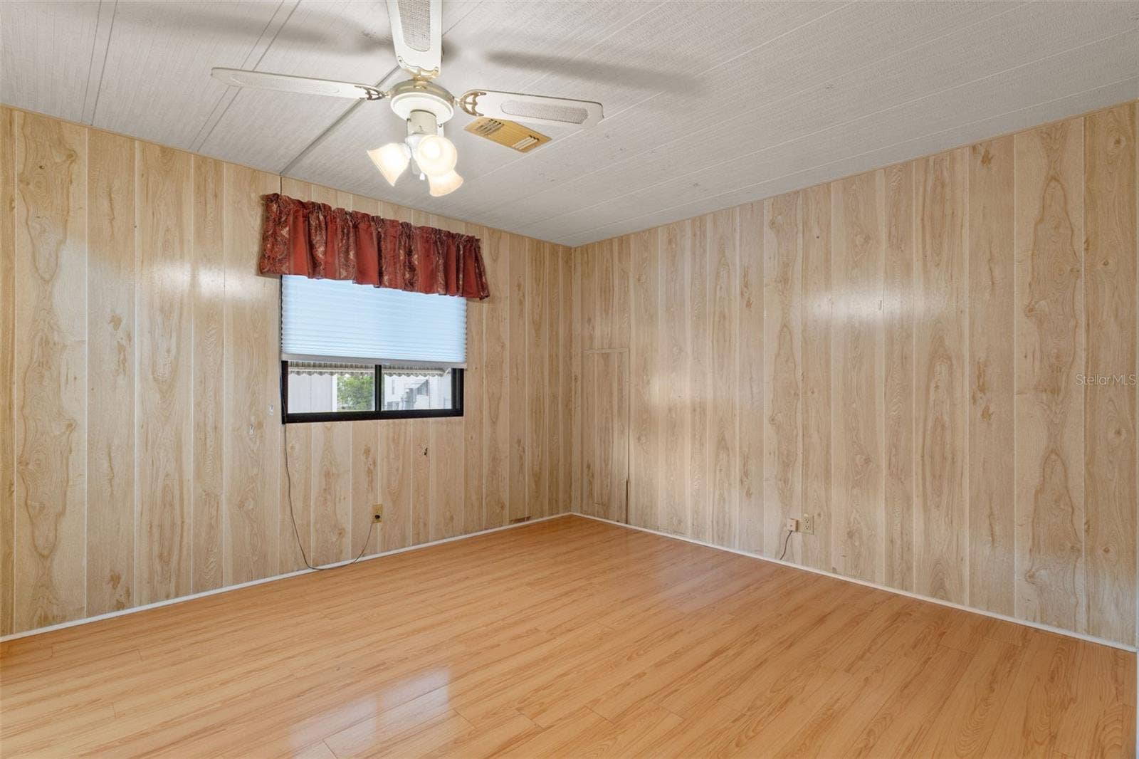 8489 FLEETWAY AVENUE, Brooksville, FL 34613 8489 FLEETWAY AVENUE, Brooksville, FL 34613