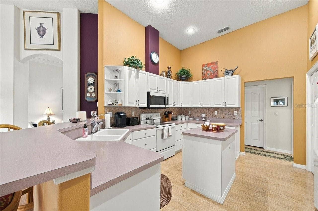 10081 GEORGETOWN COURT, Weeki Wachee, FL 34613