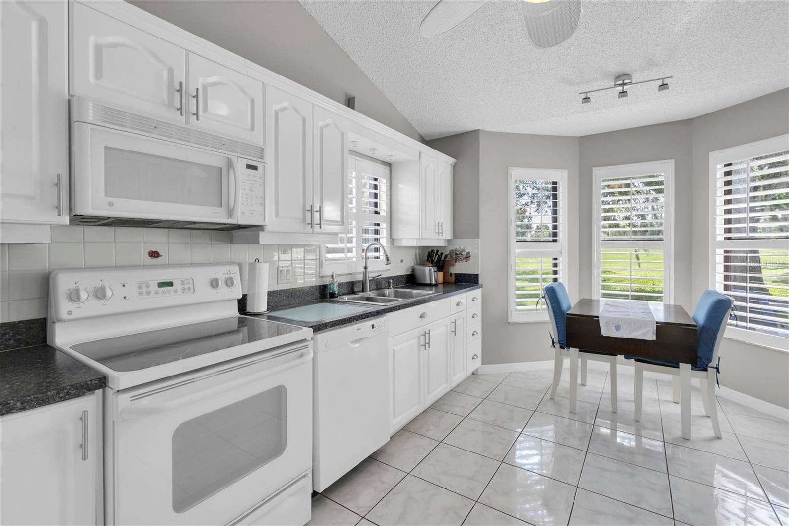 9126 BASSETT LANE, New Port Richey, FL 34655 9126 BASSETT LANE, New Port Richey, FL 34655