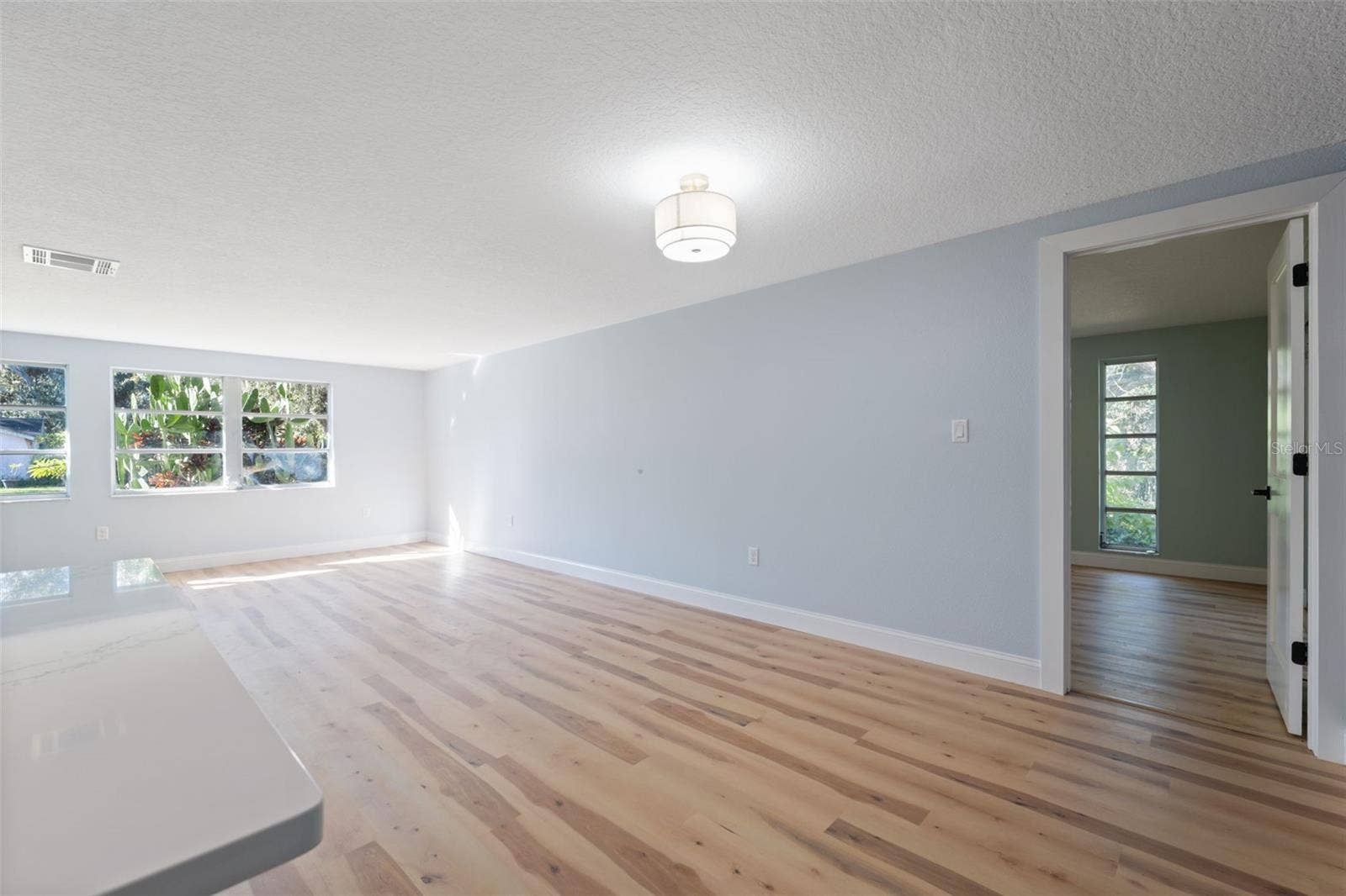 8103 GULF WAY, Hudson, FL 34667 DINING /LIVING ROOM