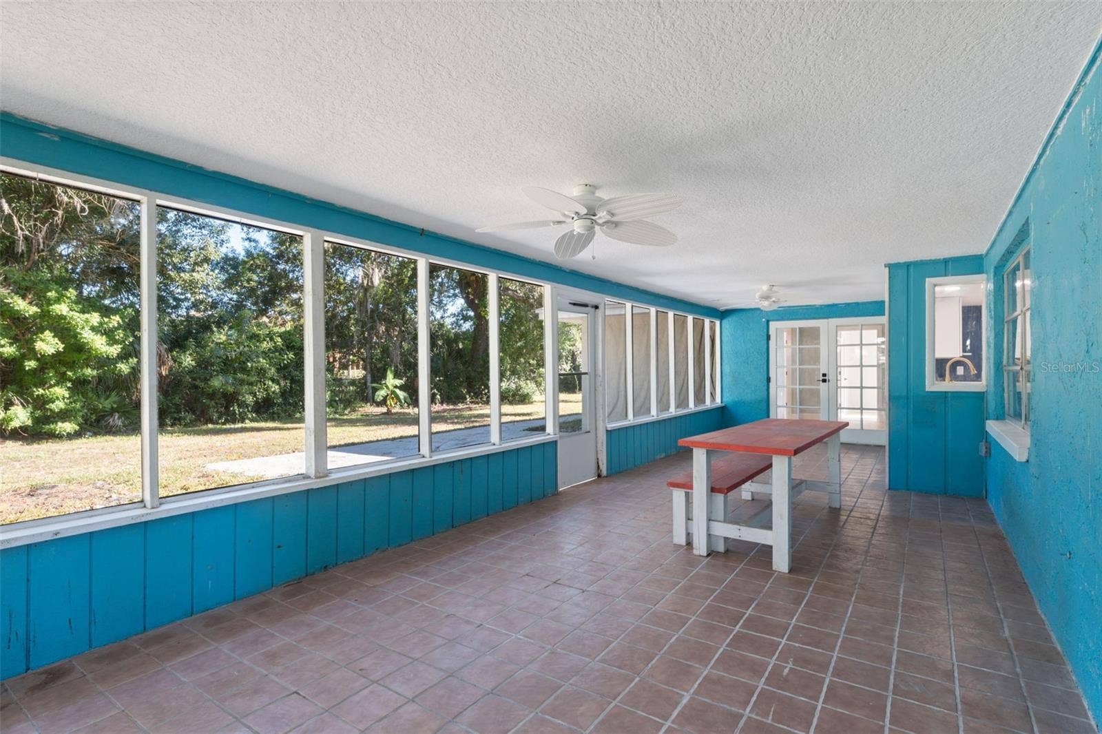 8103 GULF WAY, Hudson, FL 34667 SCREENED PORCH
