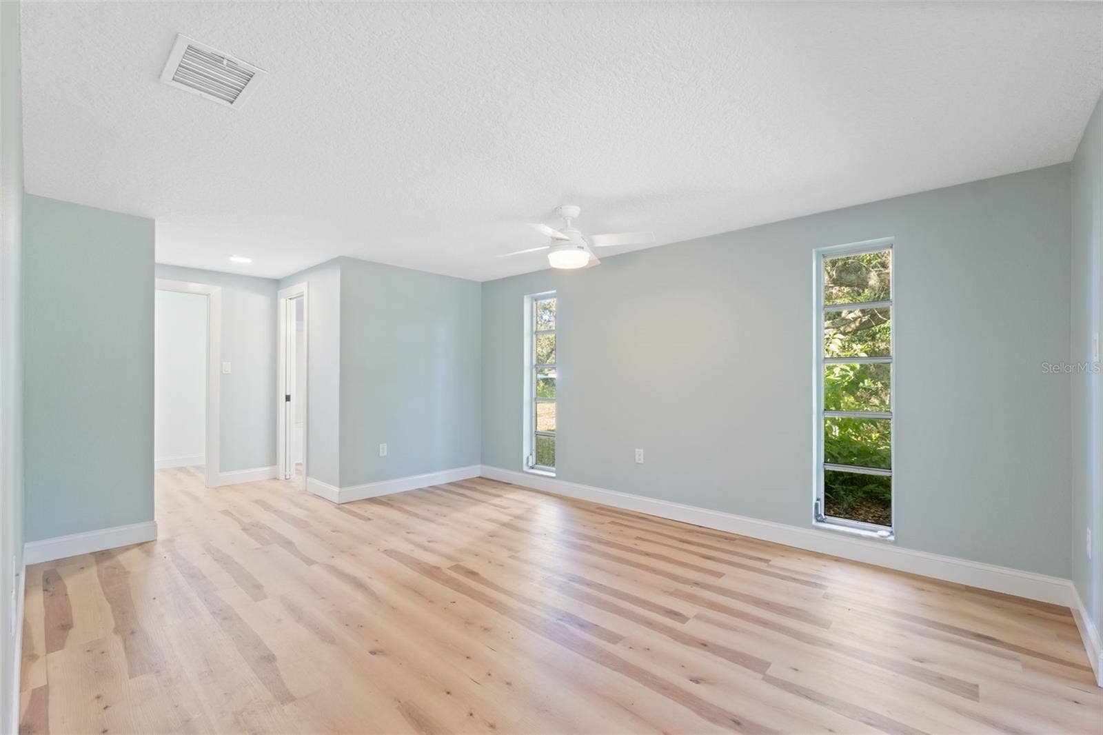 8103 GULF WAY, Hudson, FL 34667 MASTER SUITE