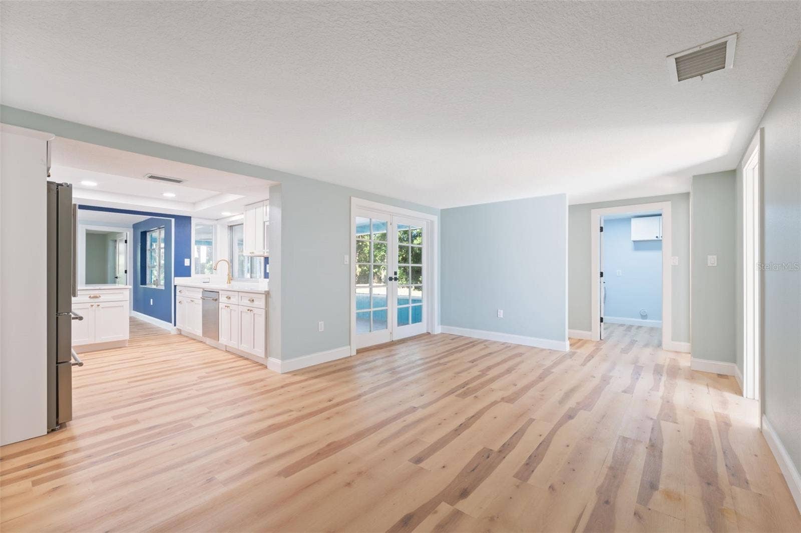8103 GULF WAY, Hudson, FL 34667 FAMILY ROOM