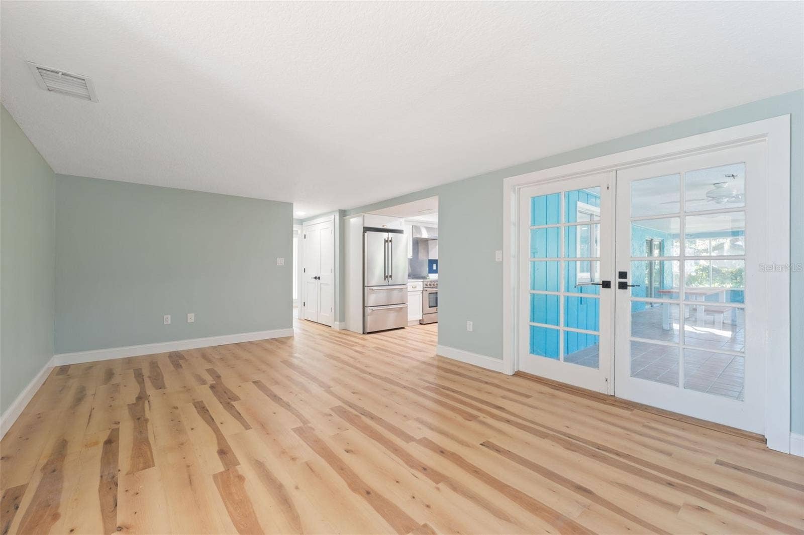 8103 GULF WAY, Hudson, FL 34667 FAMILY ROOM