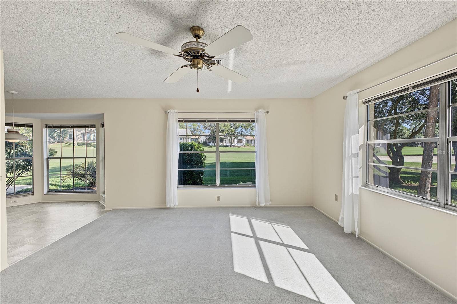 7103 CROWN OAKS DRIVE, Spring Hill, FL 34606 7103 CROWN OAKS DRIVE, Spring Hill, FL 34606