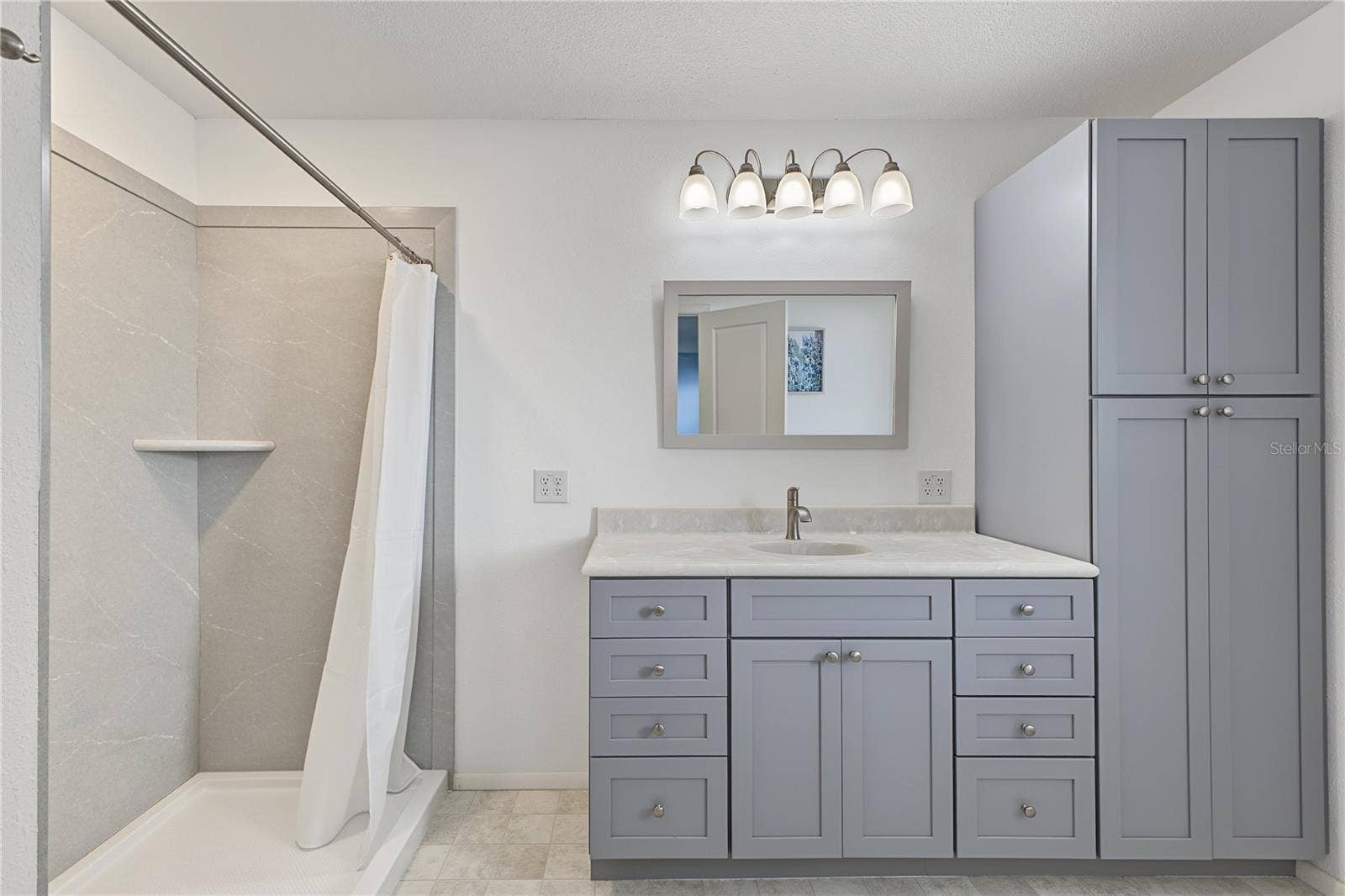 7103 CROWN OAKS DRIVE, Spring Hill, FL 34606 7103 CROWN OAKS DRIVE, Spring Hill, FL 34606