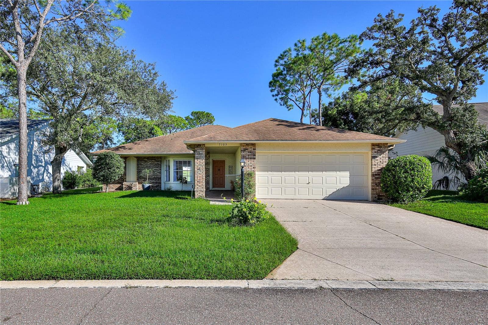 7103 CROWN OAKS DRIVE, Spring Hill, FL 34606 7103 CROWN OAKS DRIVE, Spring Hill, FL 34606