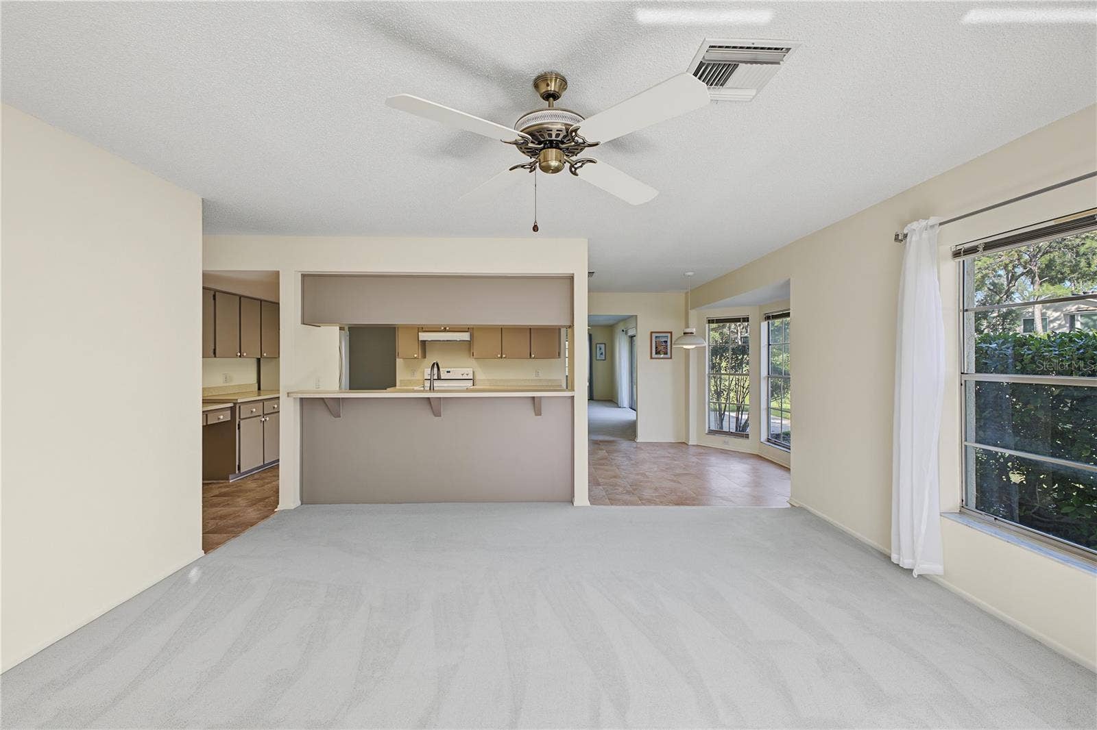 7103 CROWN OAKS DRIVE, Spring Hill, FL 34606 7103 CROWN OAKS DRIVE, Spring Hill, FL 34606