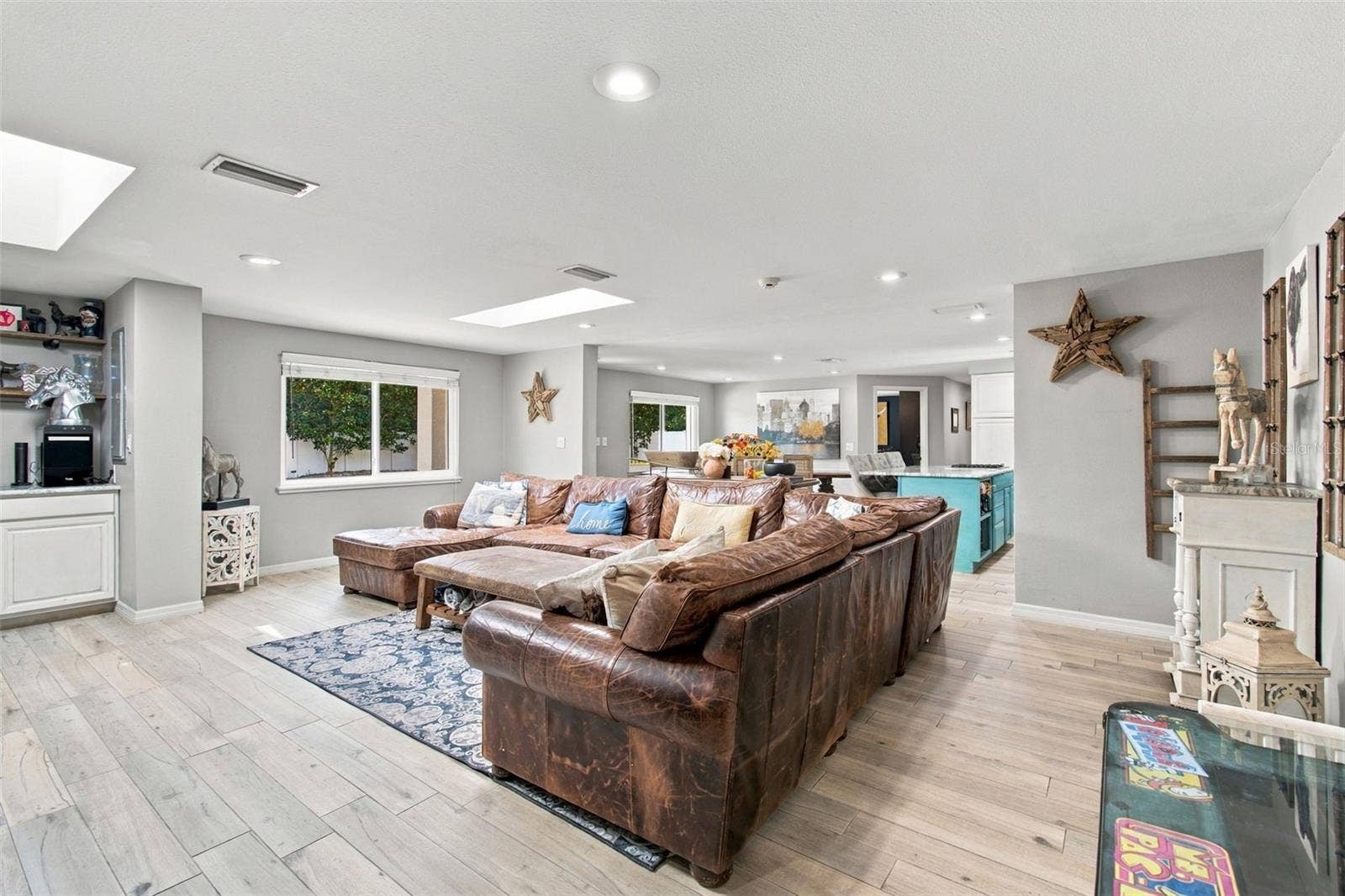 19902 GUNN HIGHWAY, Odessa, FL 33556 19902 GUNN HIGHWAY, Odessa, FL 33556
