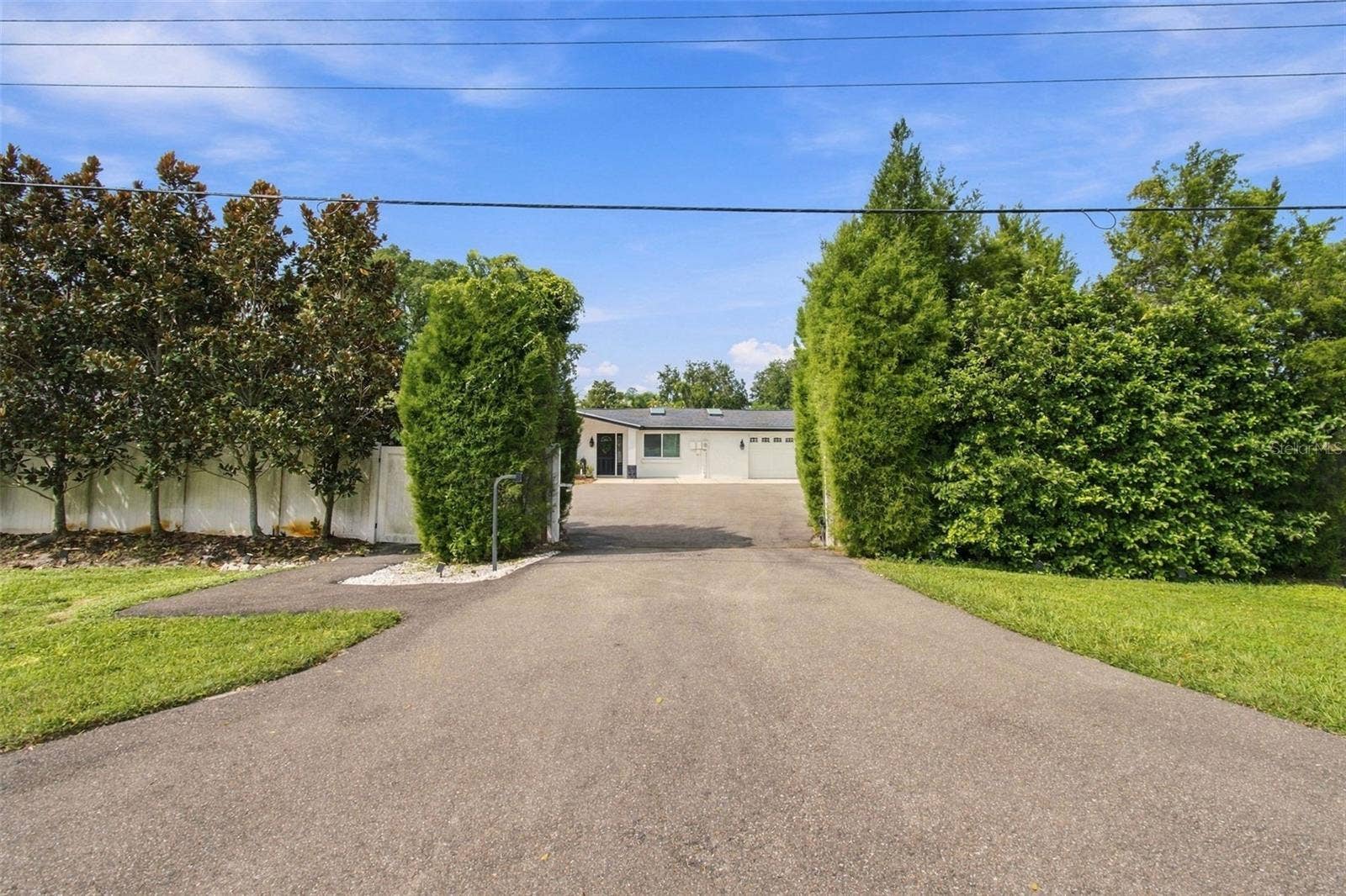 19902 GUNN HIGHWAY, Odessa, FL 33556 19902 GUNN HIGHWAY, Odessa, FL 33556
