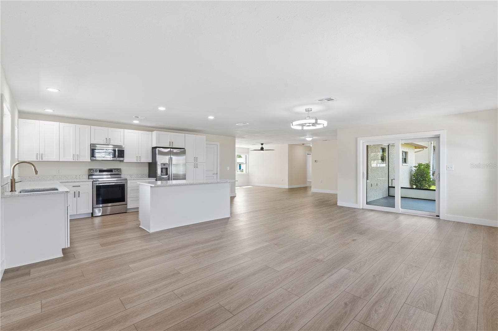 7507 MAKO DRIVE, Hudson, FL 34667 VIEW FROM FAMILY ROOM