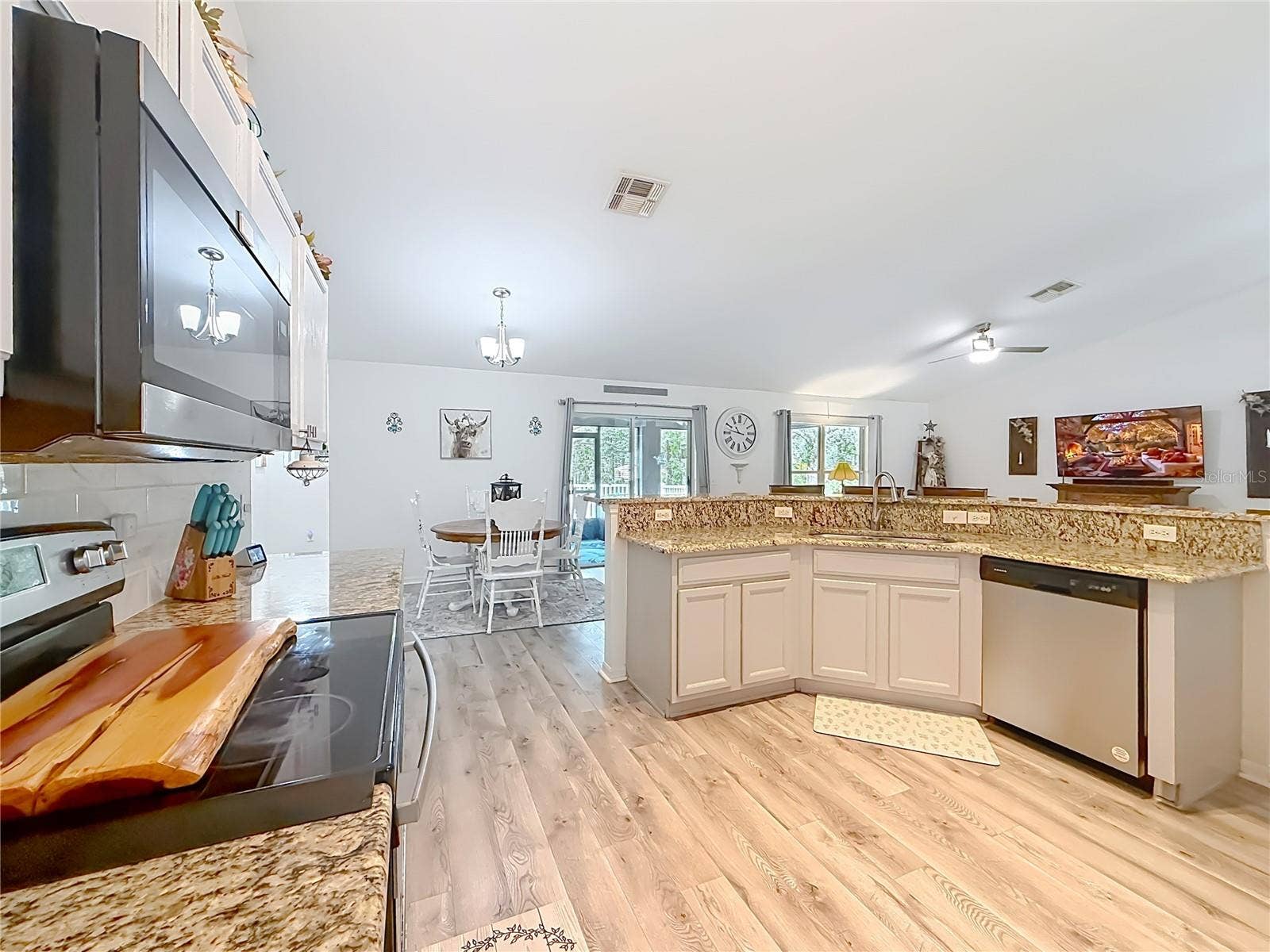 15 PITCAIRN COURT, Homosassa, FL 34446