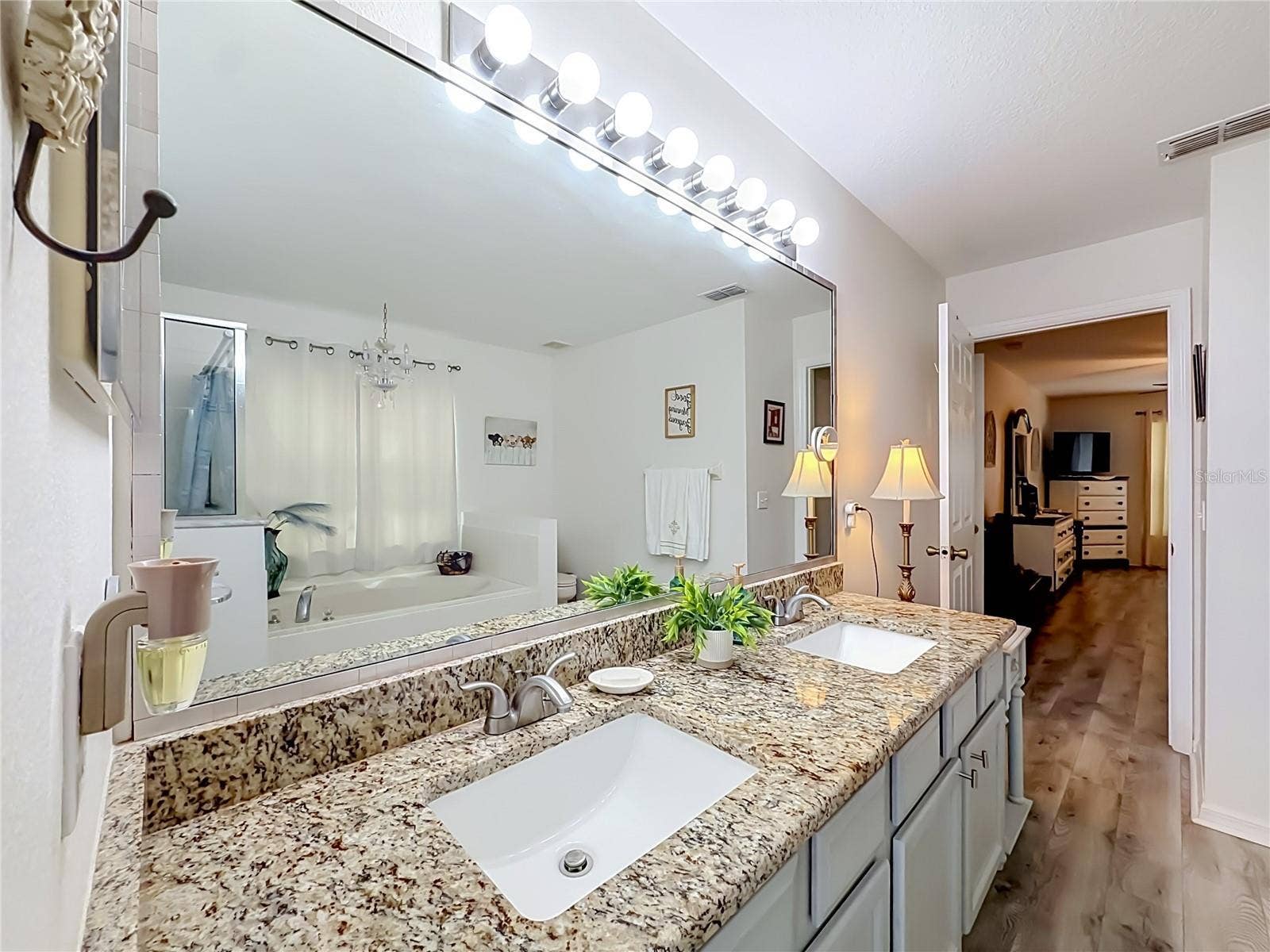 15 PITCAIRN COURT, Homosassa, FL 34446