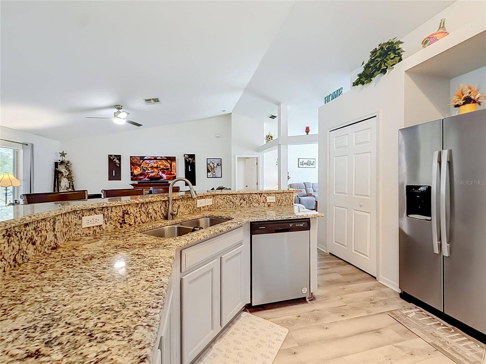 15 PITCAIRN COURT, Homosassa, FL 34446