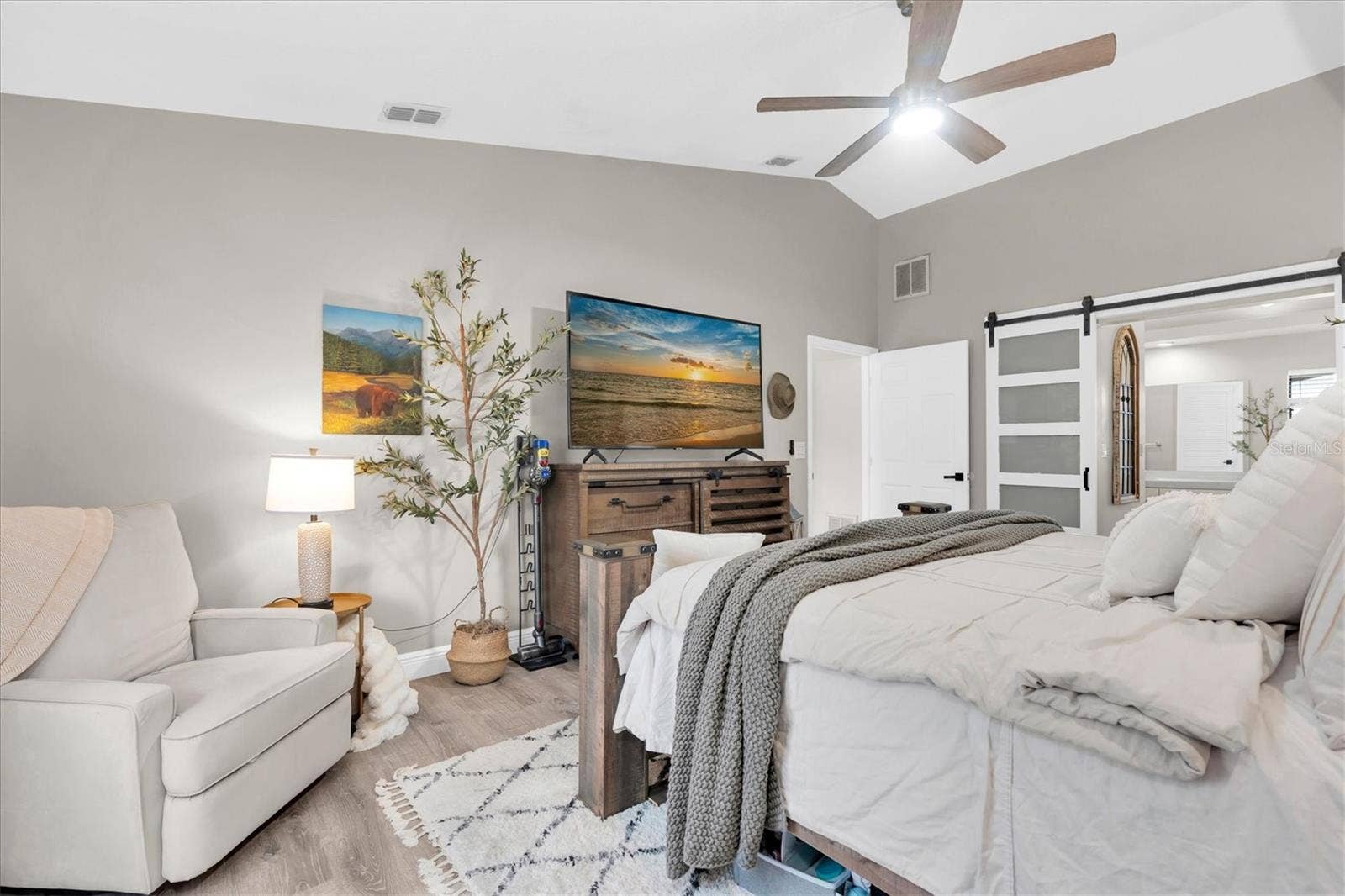 8721 LATHAM LANE, Hudson, FL 34667 8721 LATHAM LANE, Hudson, FL 34667