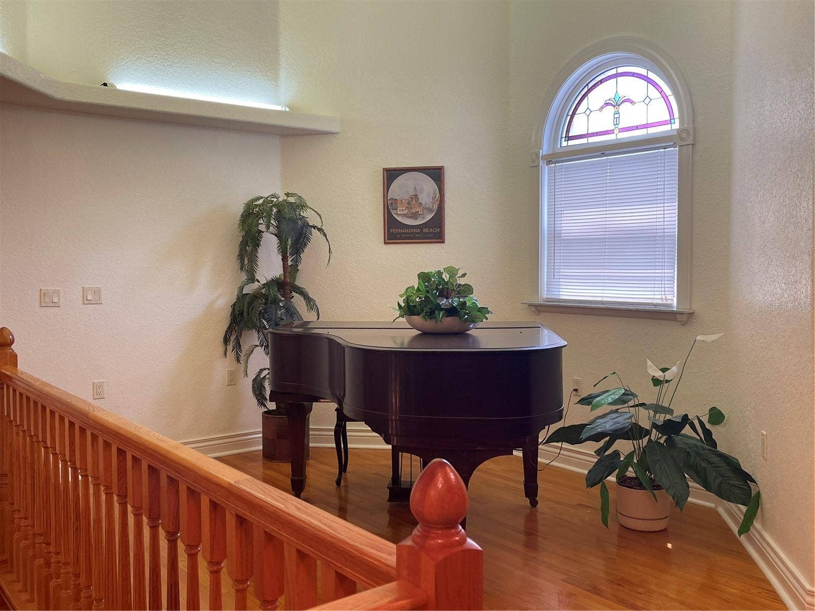 Anderson window provides natural light