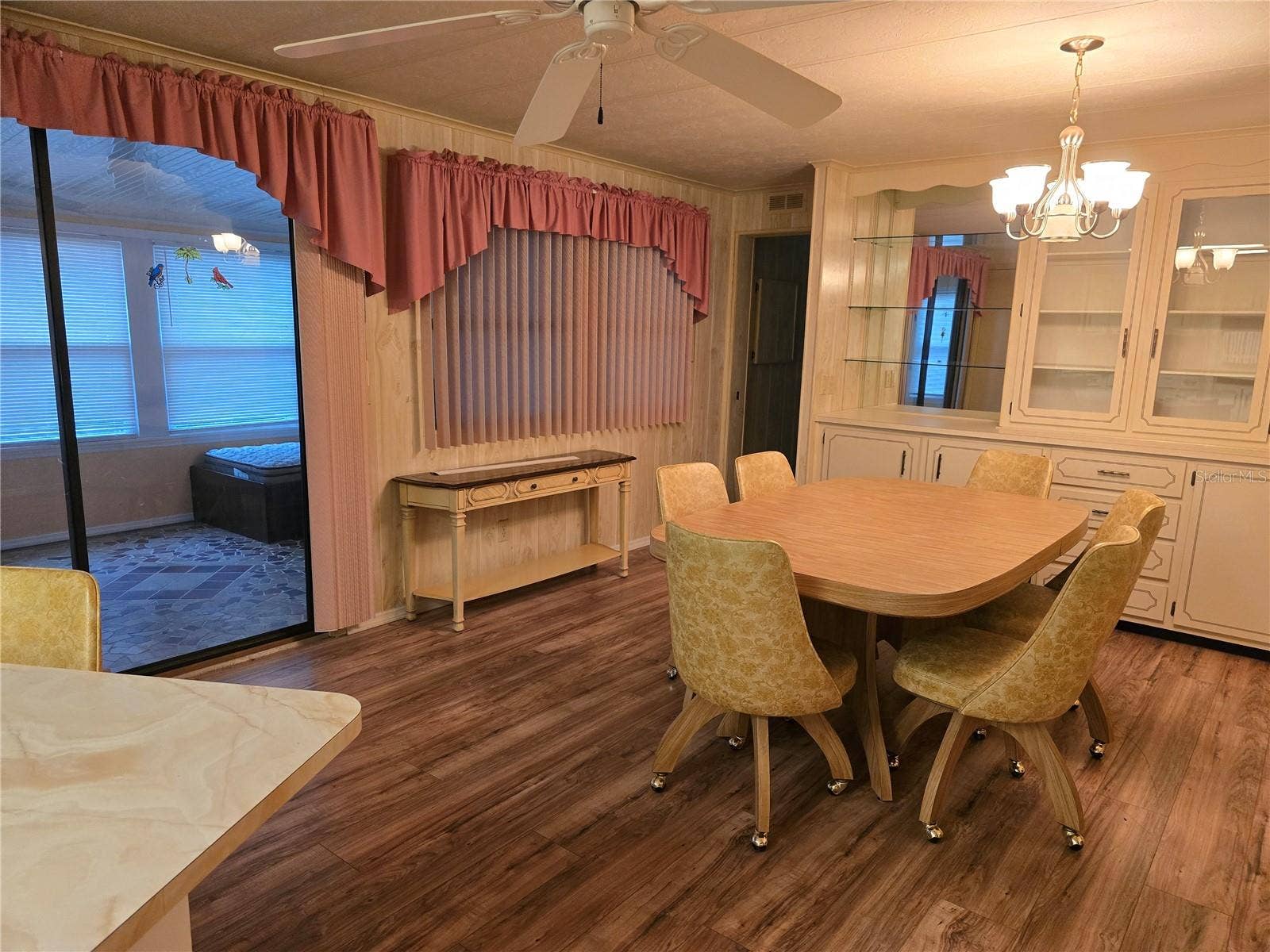 16802 HARLEY STREET, Hudson, FL 34667 LARGE DINING AREA