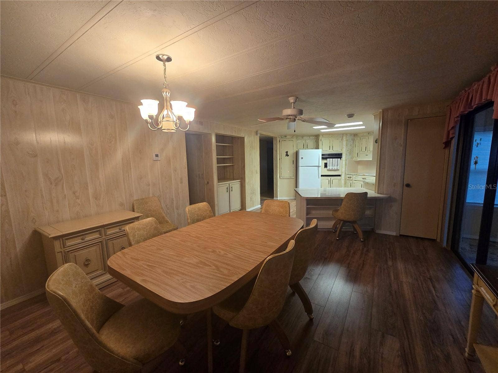 16802 HARLEY STREET, Hudson, FL 34667 LARGE DINING AREA