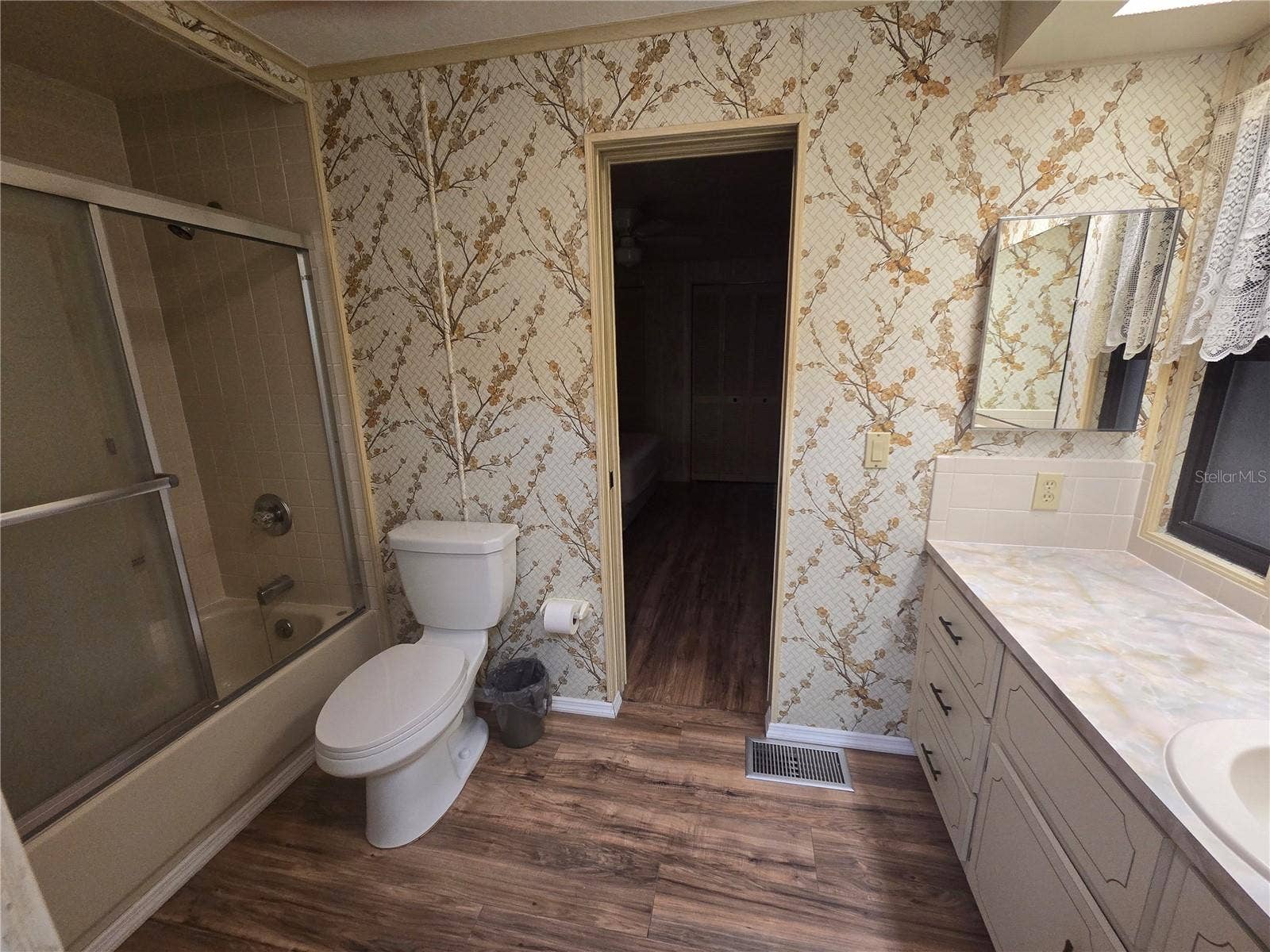 16802 HARLEY STREET, Hudson, FL 34667 2ND BATHROOM