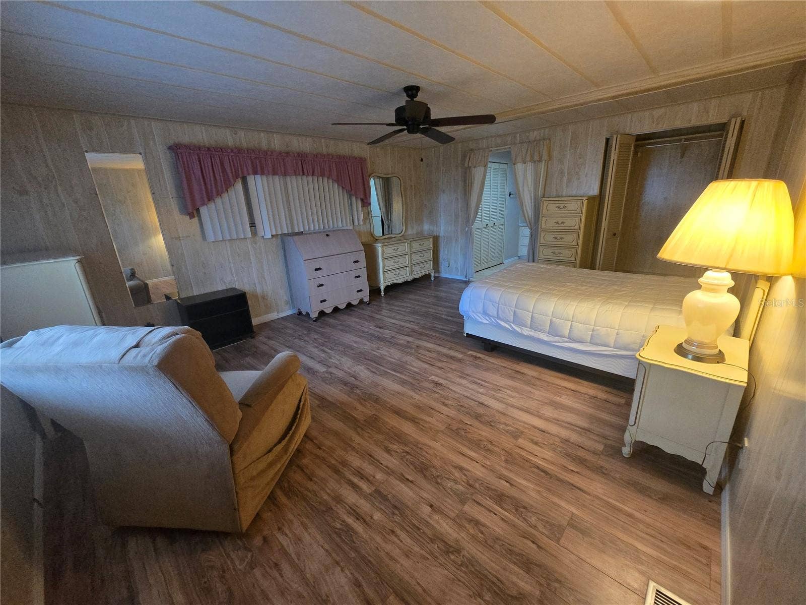16802 HARLEY STREET, Hudson, FL 34667 LARGE PRIMARY BEDROOM