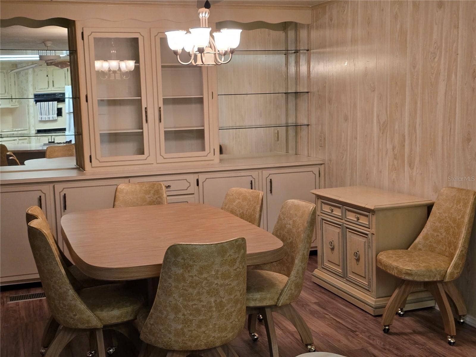 16802 HARLEY STREET, Hudson, FL 34667 LARGE DINING AREA