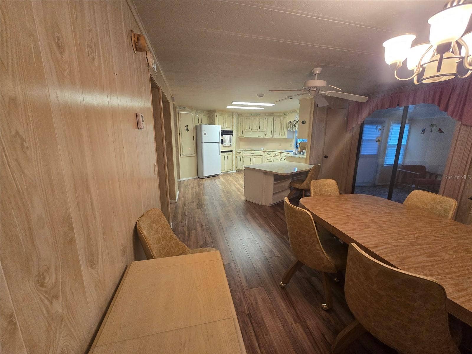 16802 HARLEY STREET, Hudson, FL 34667 LARGE DINING AREA