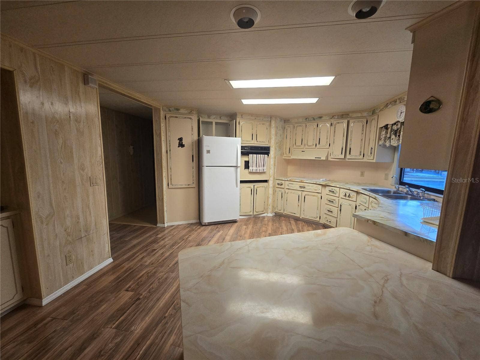 16802 HARLEY STREET, Hudson, FL 34667 LARGE KITCHEN