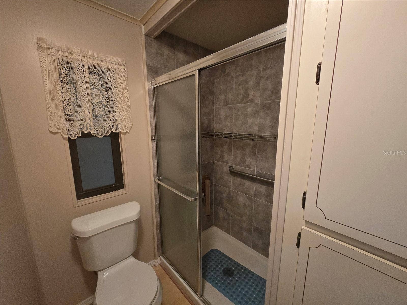 16802 HARLEY STREET, Hudson, FL 34667 PRIMARY BATHROOM