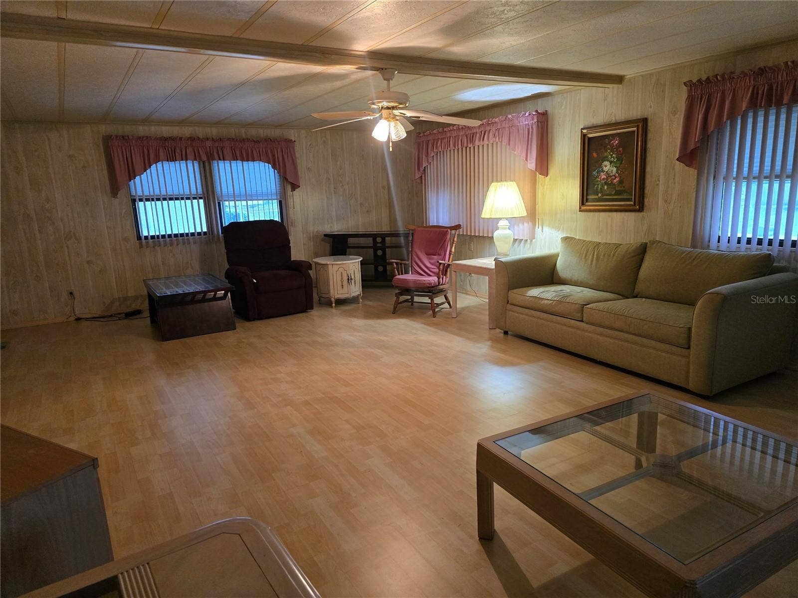16802 HARLEY STREET, Hudson, FL 34667 LARGE LIVING ROOM