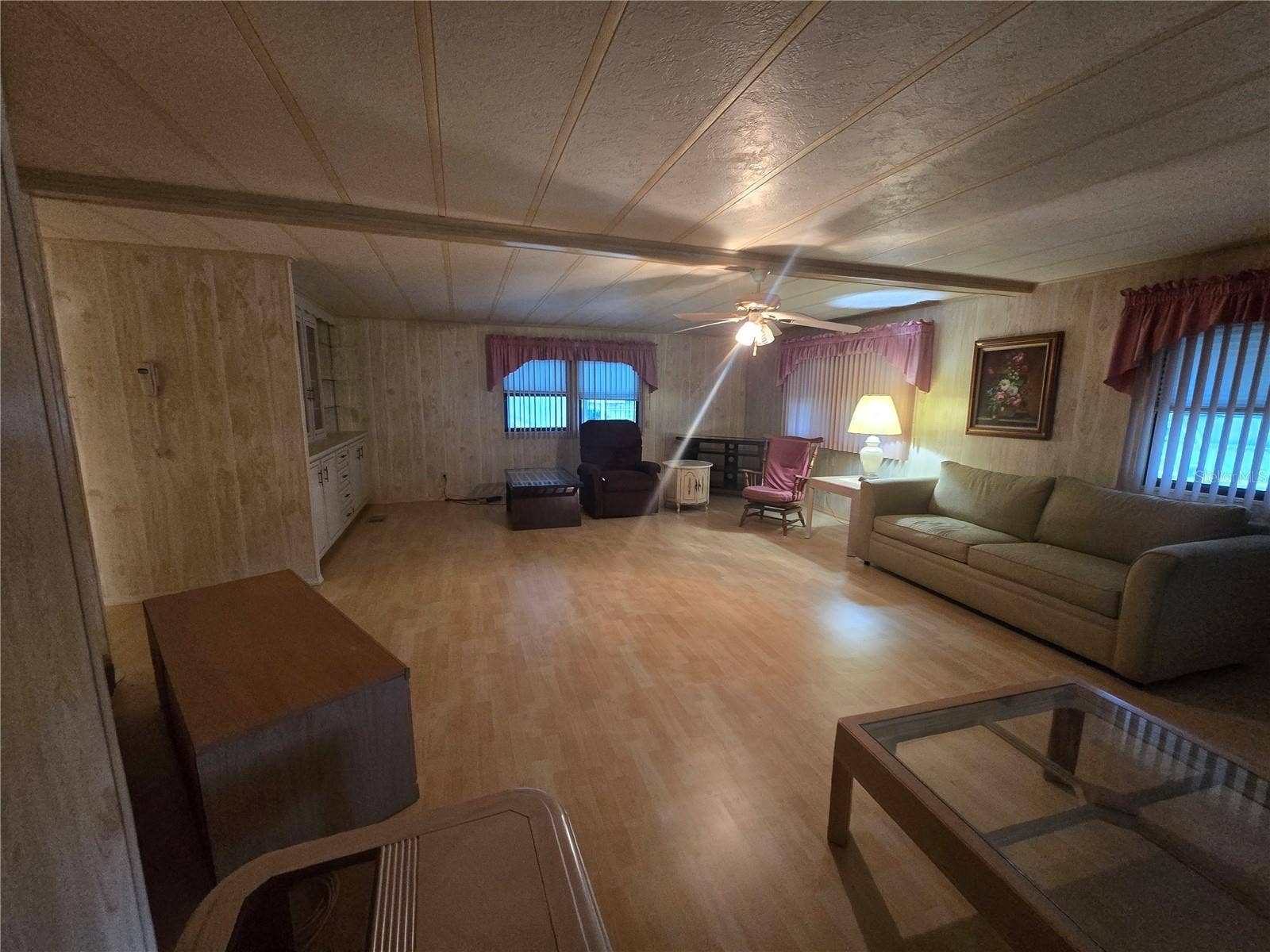 16802 HARLEY STREET, Hudson, FL 34667 LARGE LIVING ROOM
