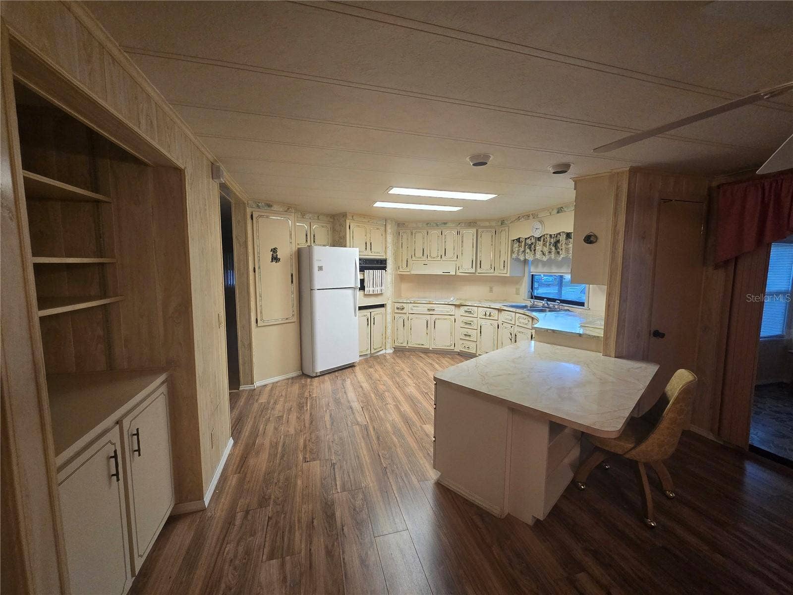 16802 HARLEY STREET, Hudson, FL 34667 LARGE KITCHEN