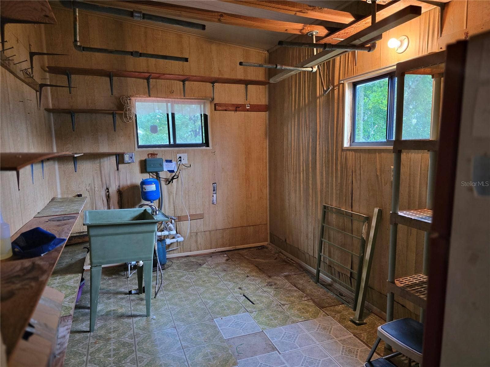 16802 HARLEY STREET, Hudson, FL 34667 WORKSHOP/STORAGE