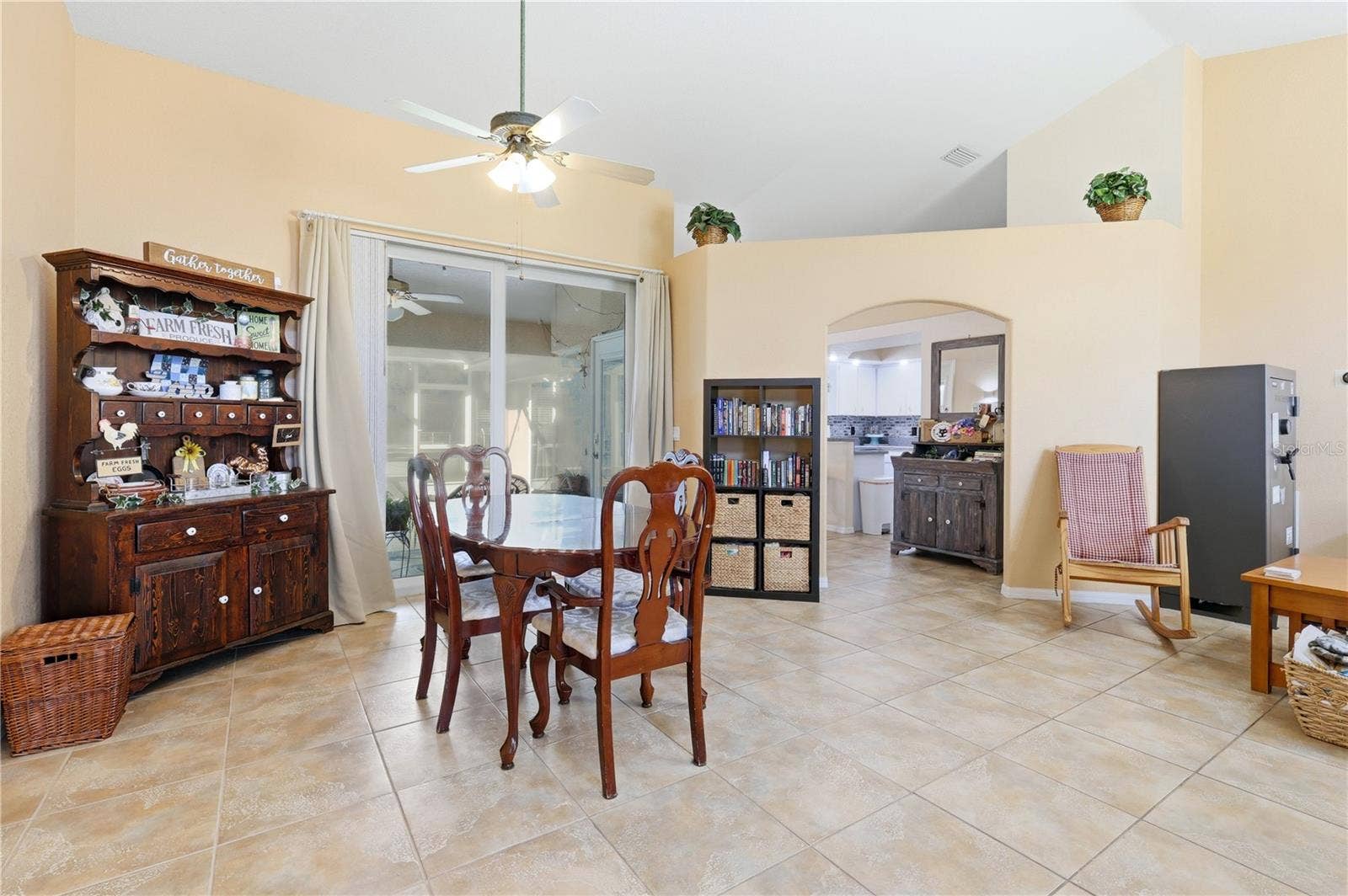 Dining / living room with vaulted ceilings