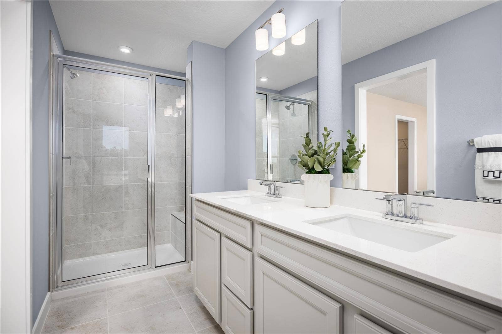 661 STONELEIGH LANE, Debary, FL 32713