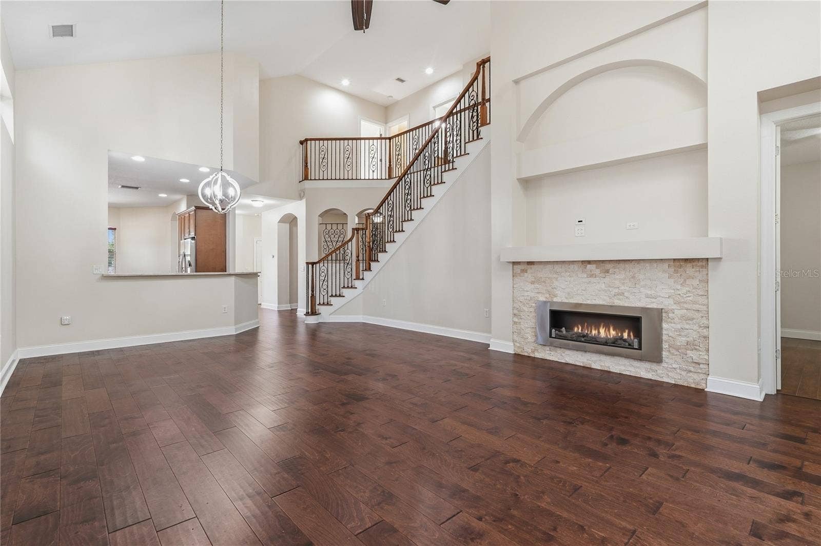 Living Room/ Dining Room
