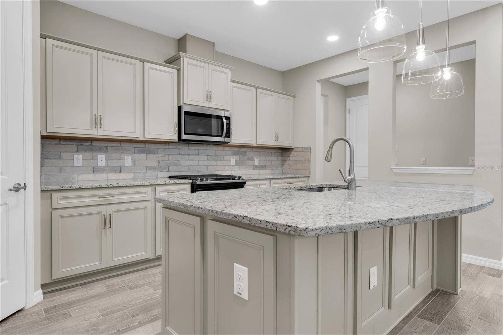 2122 LONG SPUR, Odessa, FL 33556