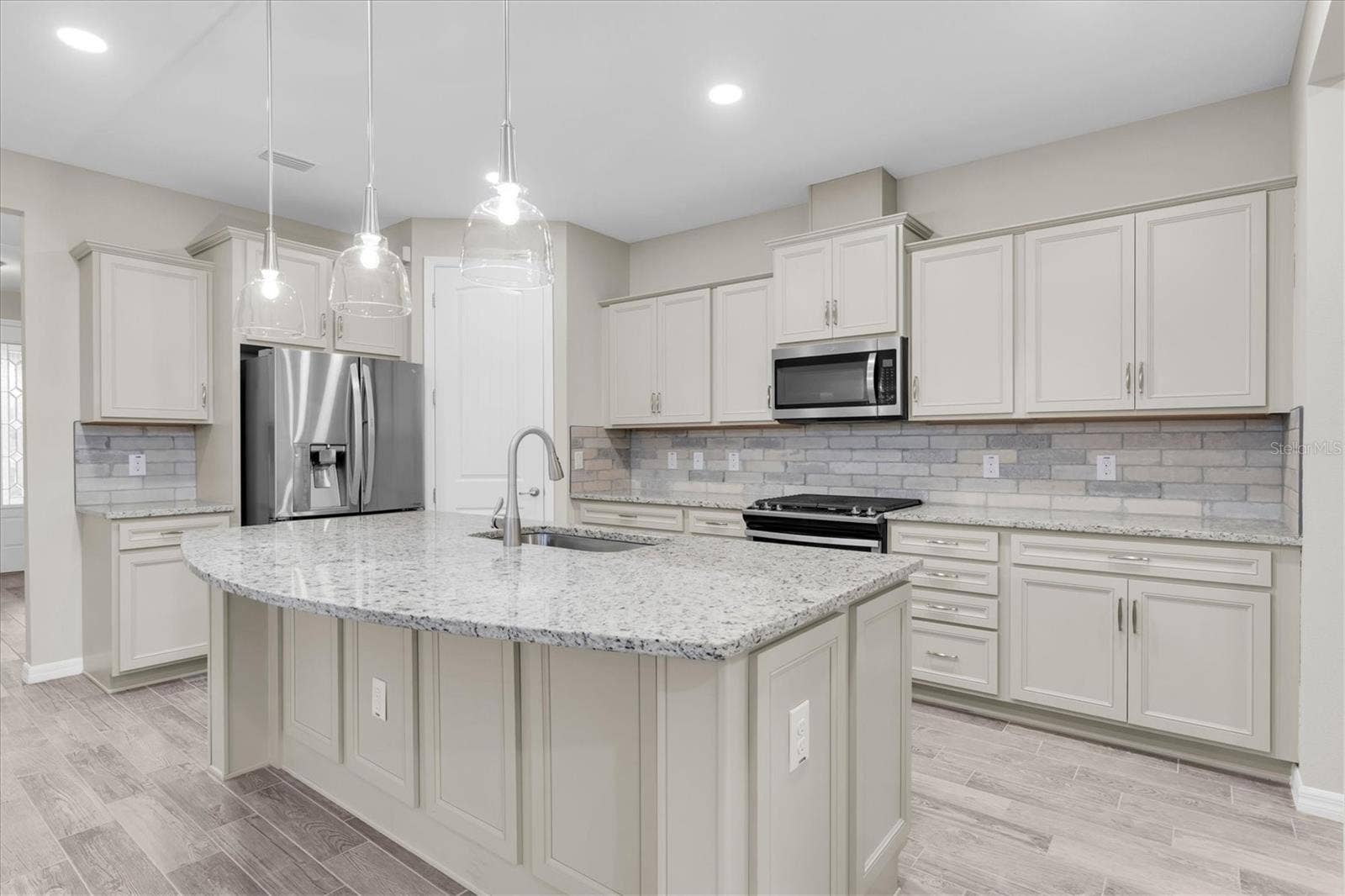 2122 LONG SPUR, Odessa, FL 33556