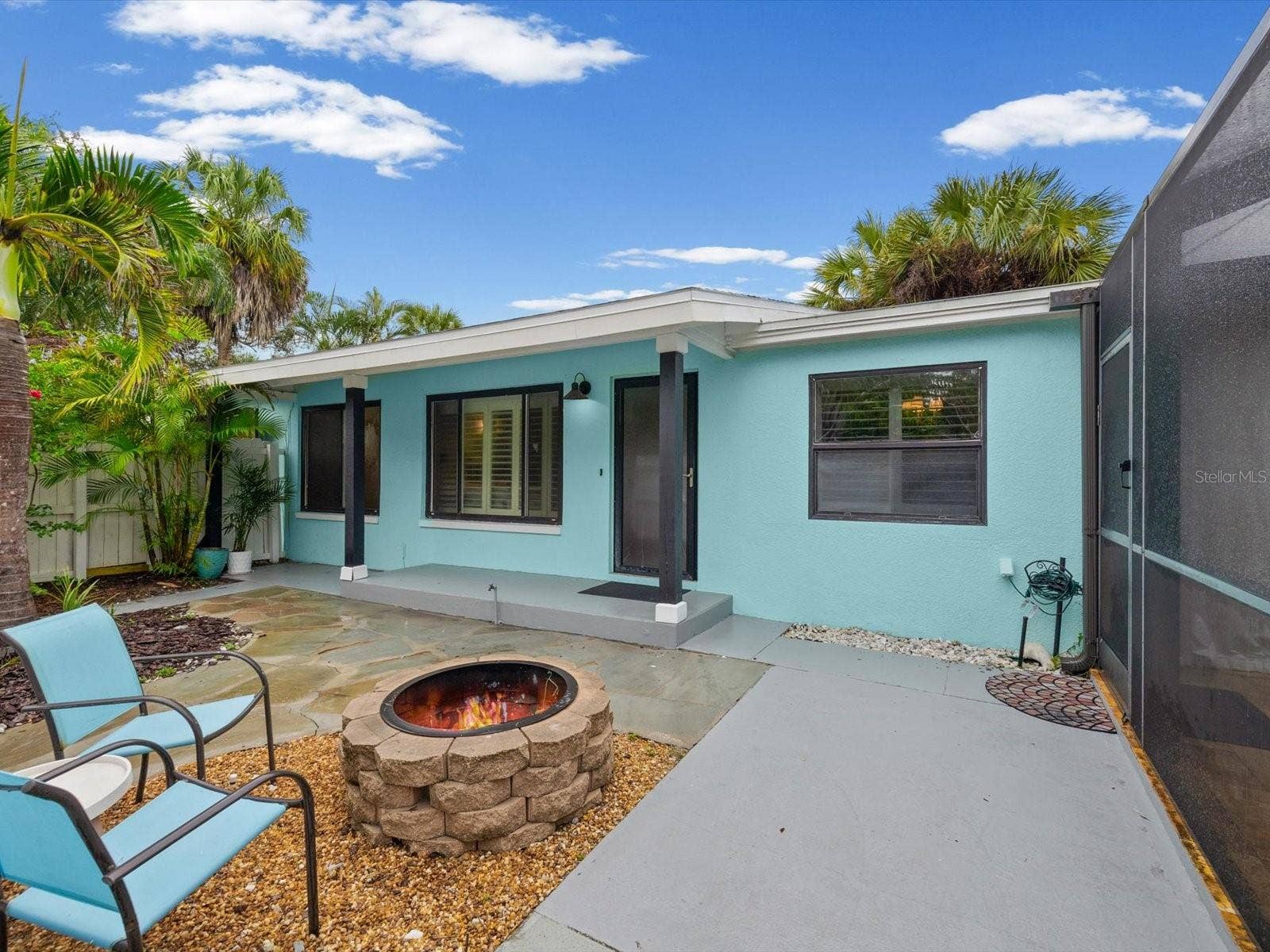 2375 N 81ST STREET N, St Petersburg, FL 33710