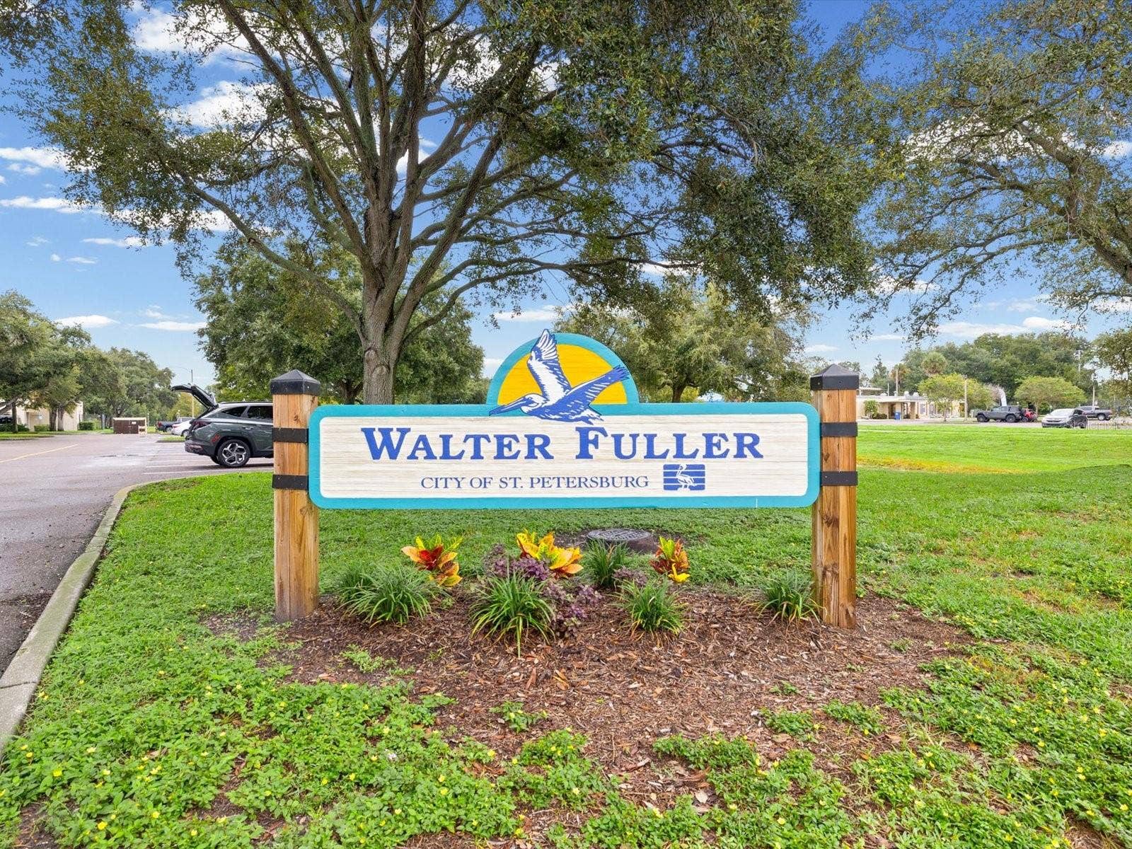 2375 N 81ST STREET N, St Petersburg, FL 33710