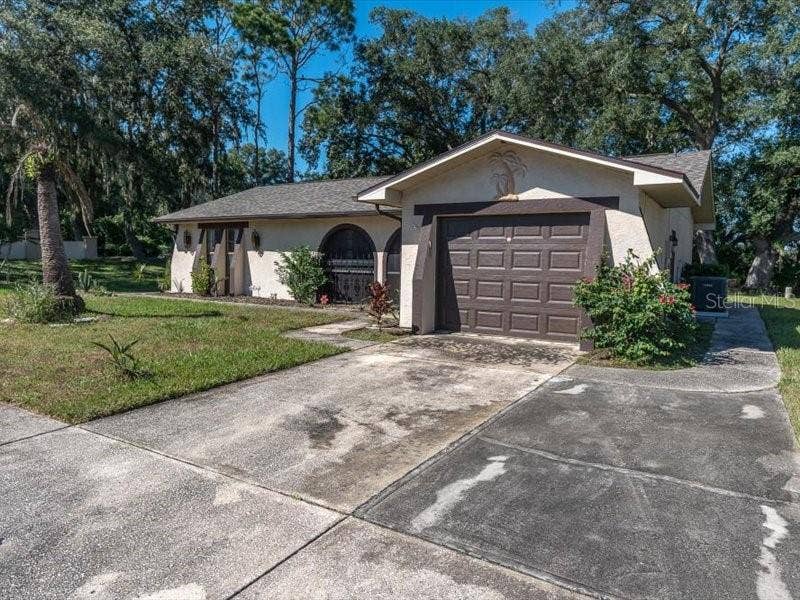 12805 PECAN TREE DRIVE, Hudson, FL 34669 12805 PECAN TREE DRIVE, Hudson, FL 34669