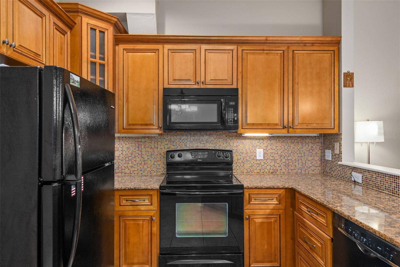 701 MIRROR LAKE DRIVE N, #120, St Petersburg, FL 33701 Kitchen