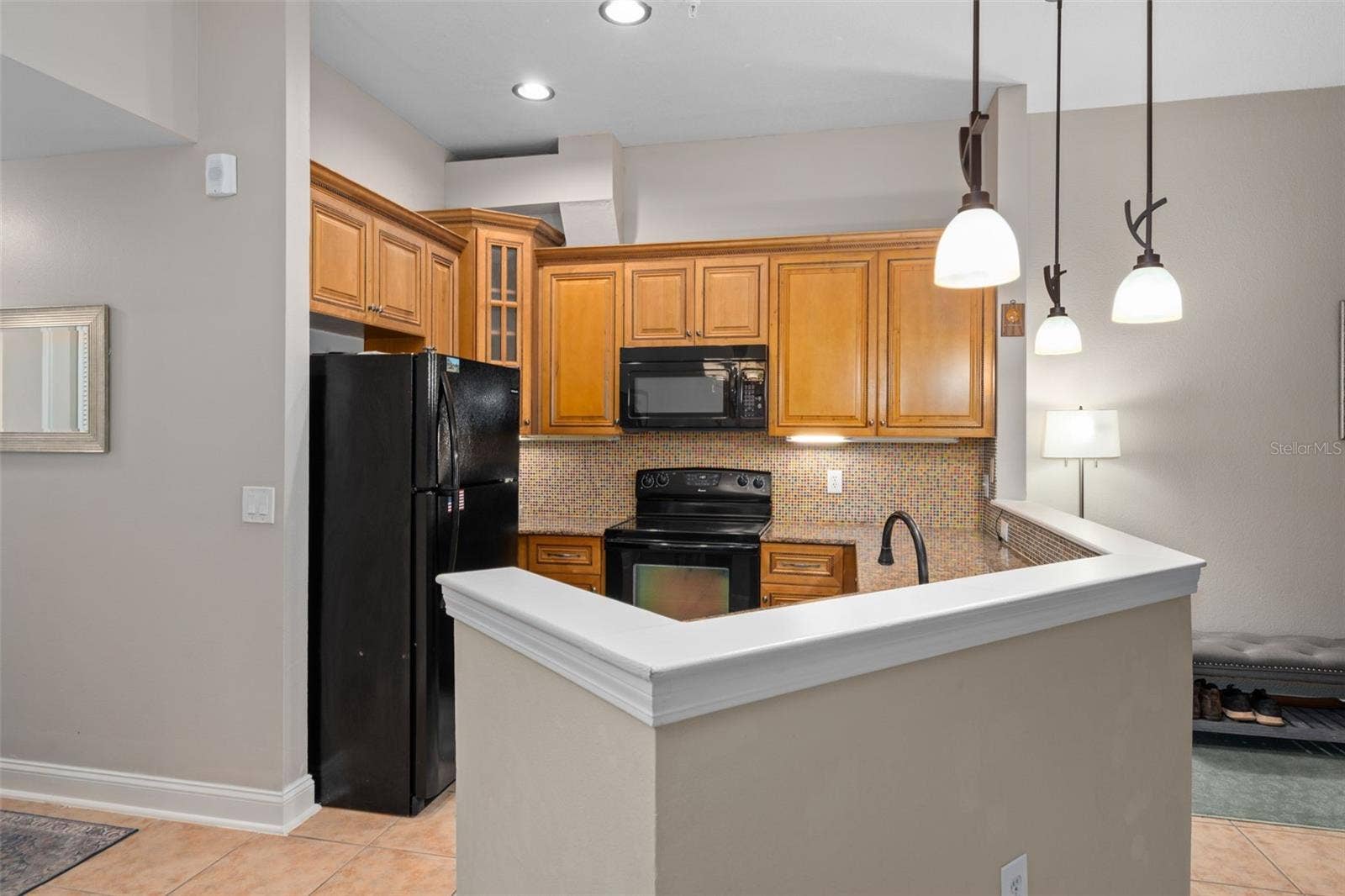 701 MIRROR LAKE DRIVE N, #120, St Petersburg, FL 33701 Kitchen