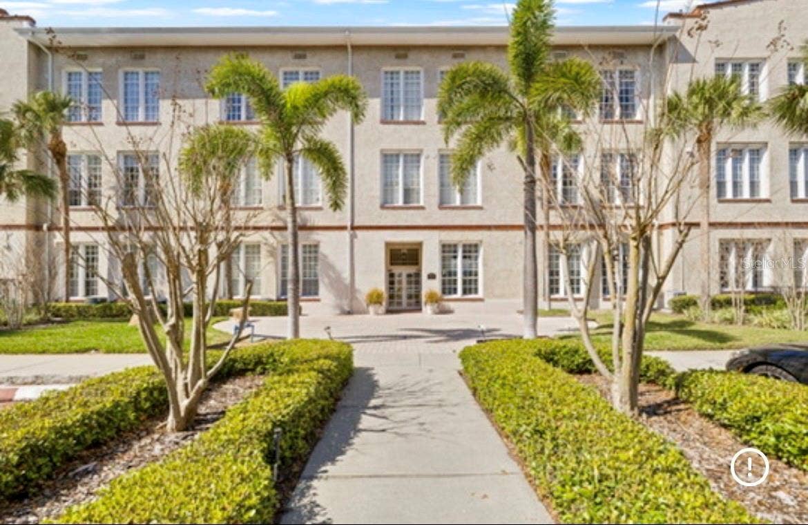 701 MIRROR LAKE DRIVE N, #120, St Petersburg, FL 33701 Side Entrance to the Building