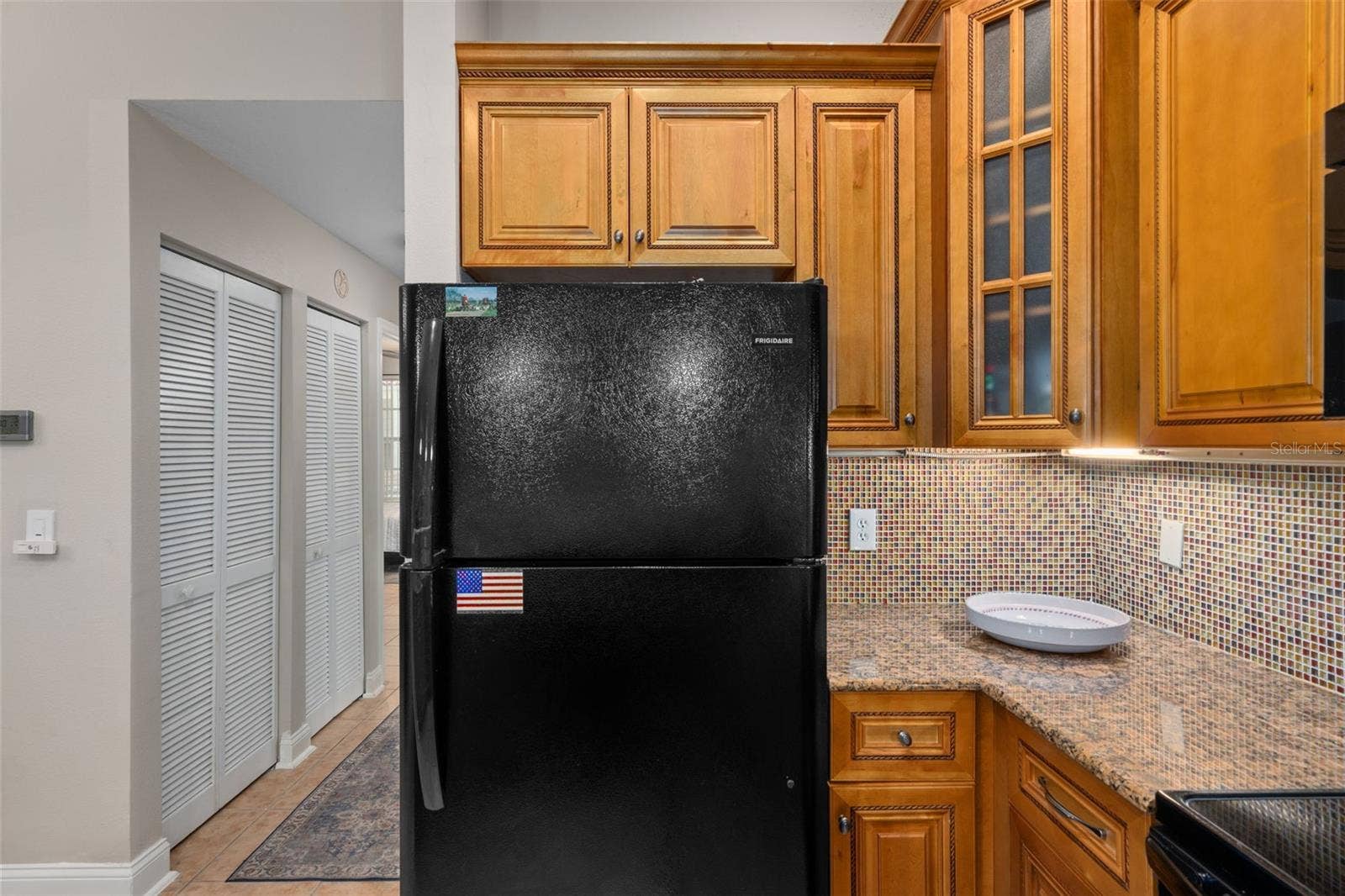 701 MIRROR LAKE DRIVE N, #120, St Petersburg, FL 33701 Kitchen