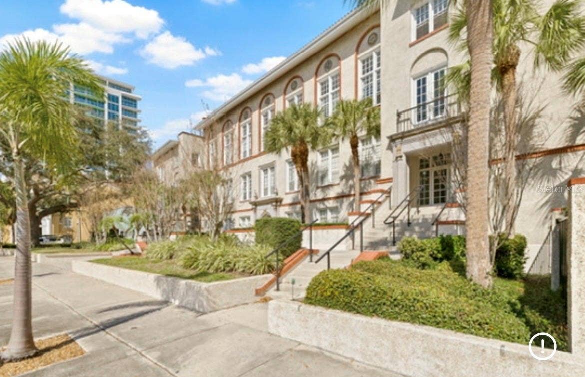 701 MIRROR LAKE DRIVE N, #120, St Petersburg, FL 33701 Right Side of Building