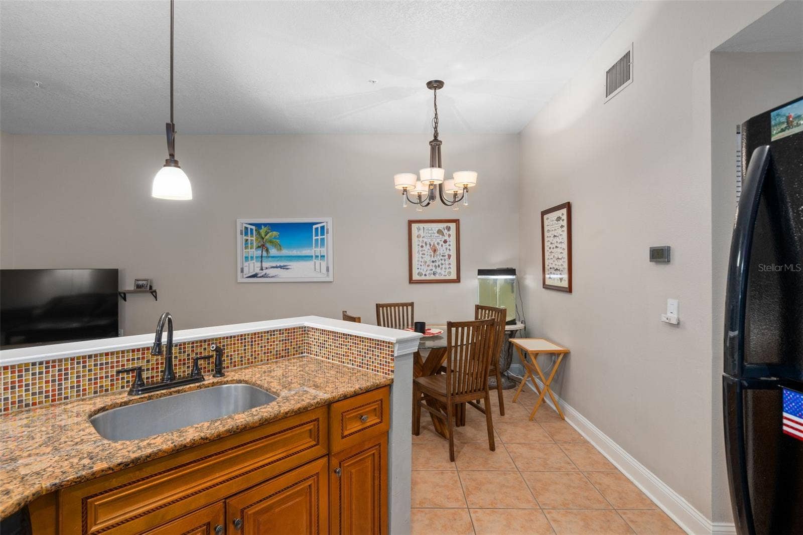 701 MIRROR LAKE DRIVE N, #120, St Petersburg, FL 33701 Kitchen