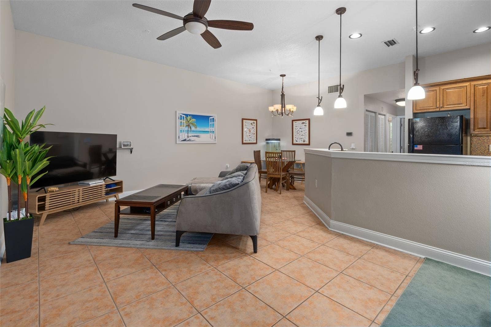 701 MIRROR LAKE DRIVE N, #120, St Petersburg, FL 33701 Living Room